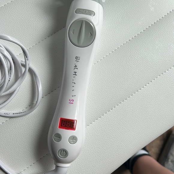 Beachwaver S1 1inch - Picture 2 of 3